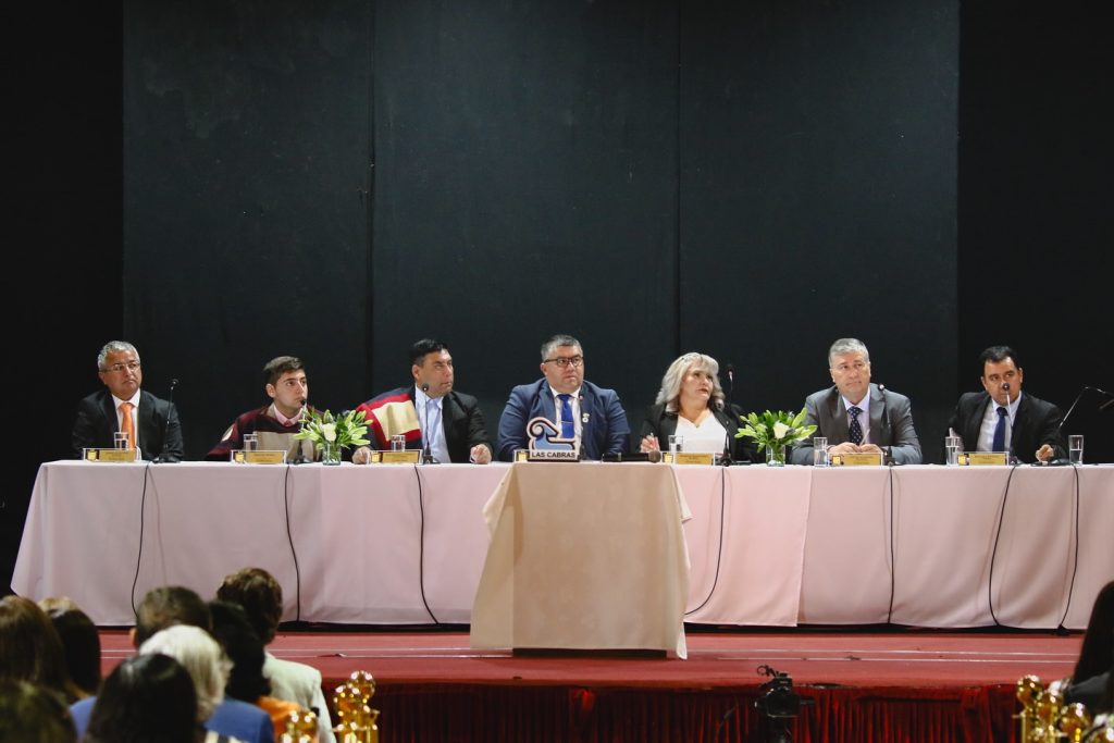 Fotografía 1 de 8: Ceremonia de Asunción del Alcalde y Nuevo Concejo Municipal