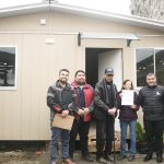 Entrega de Vivienda de Emergencia a familia en Santa Silvina