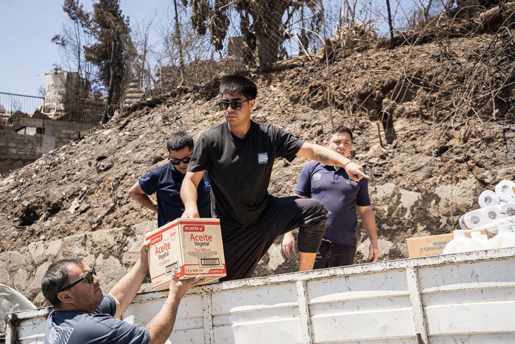 Fotografía 4 de 4: Las Cabras ayuda al sur en apoyo a familias afectadas por incendios en el Biobío