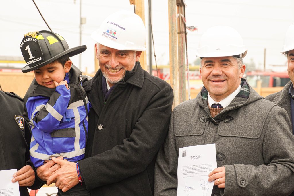 Fotografía 1 de 4: Ceremonia Primera Piedra 1° Compañía de Bomberos Las Cabras